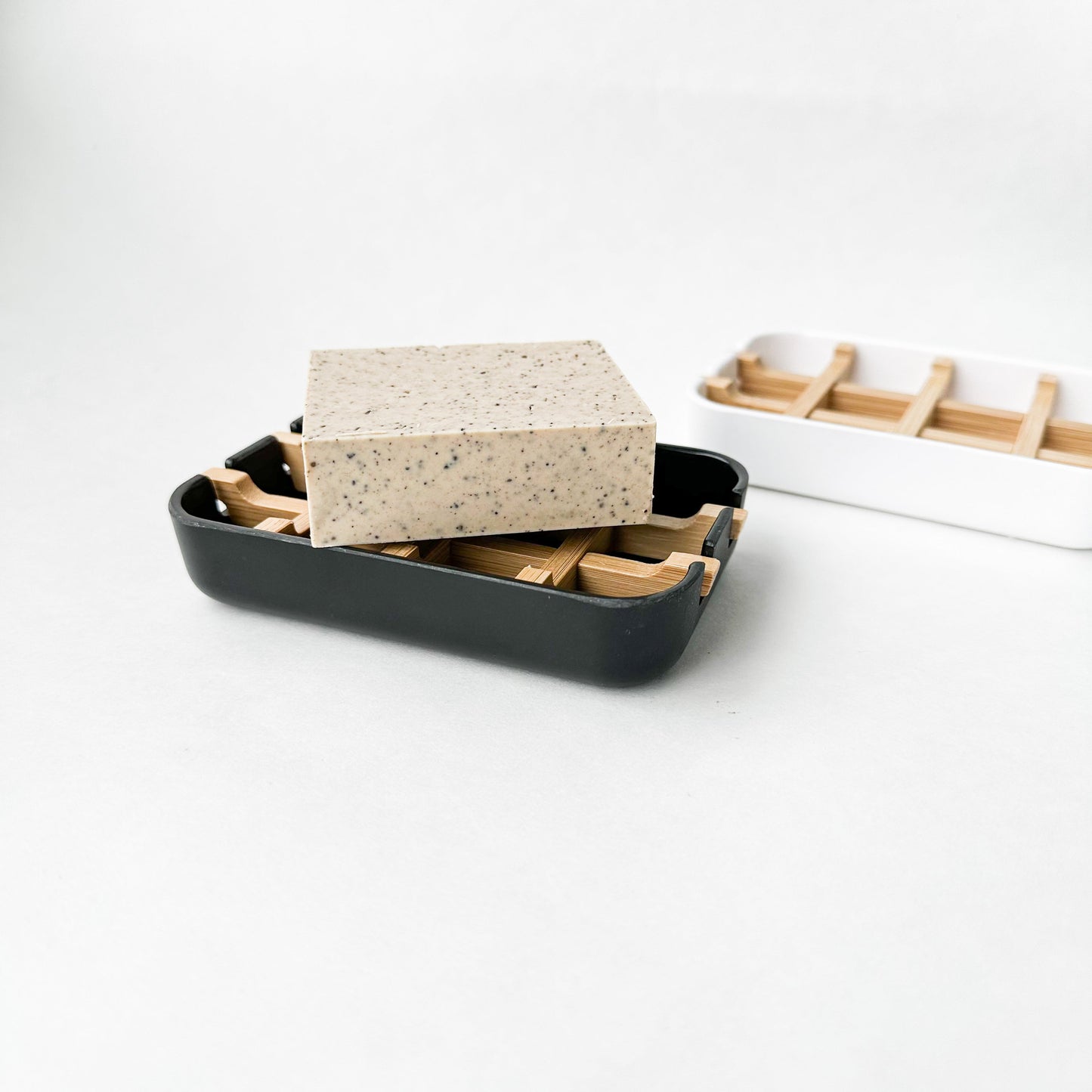 Bamboo & Cornstarch Soap Dish – Biodegradable 2-Layer Design for Longer-Lasting Soap